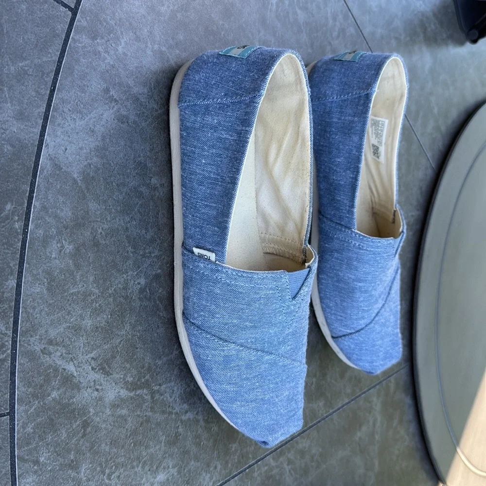 TOMS Blue Slub Chambray Alpargata - Picture 4 of 8